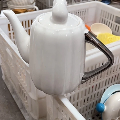 微瑕，不能明火，约1.4L银把手