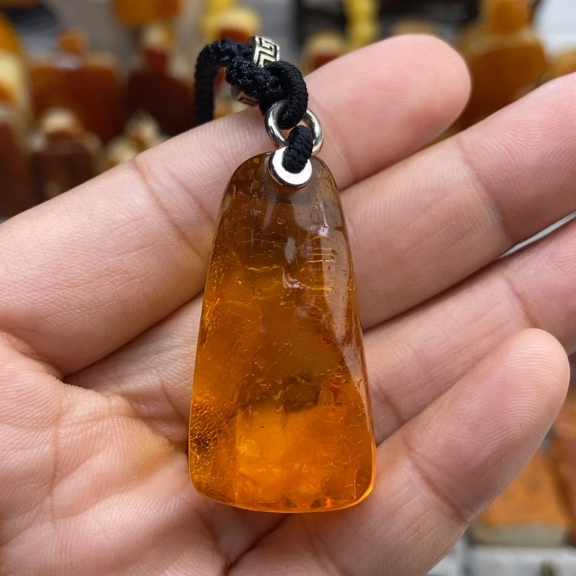 【闪购商品】琥珀颈饰未镶嵌