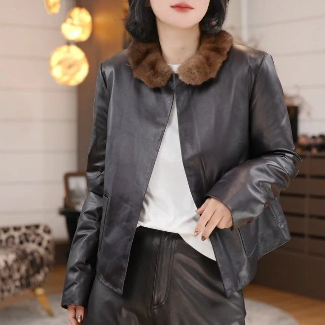 “暖冬序曲”时尚百搭水貂领羽绒服/32316