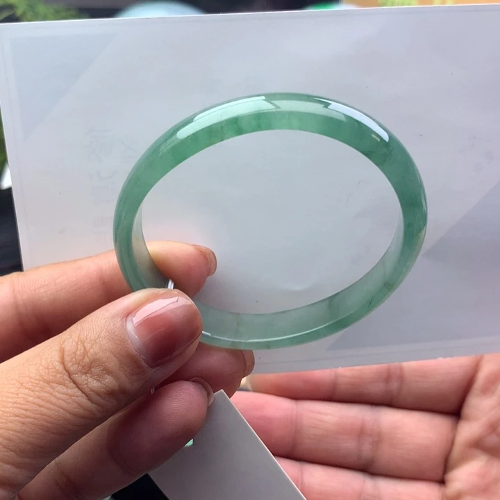 翡翠未镶嵌手镯天然翡翠贵妃手镯