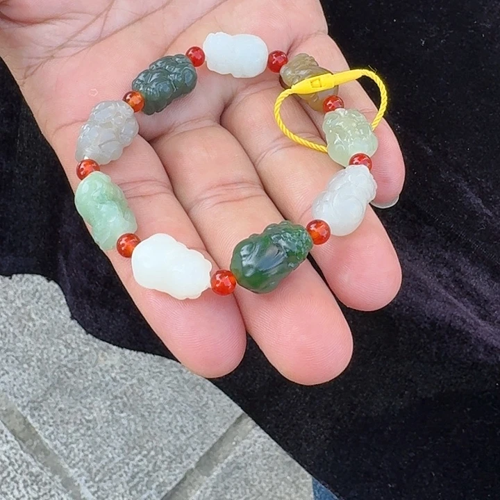 未镶嵌手串和田玉多宝貔貅