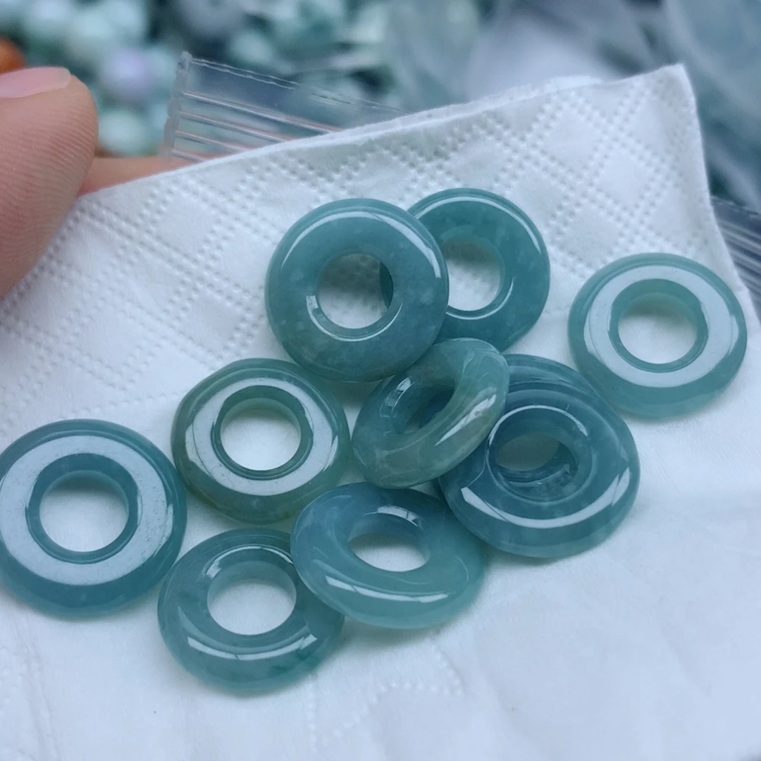 翡翠未镶嵌颈饰珠珠子