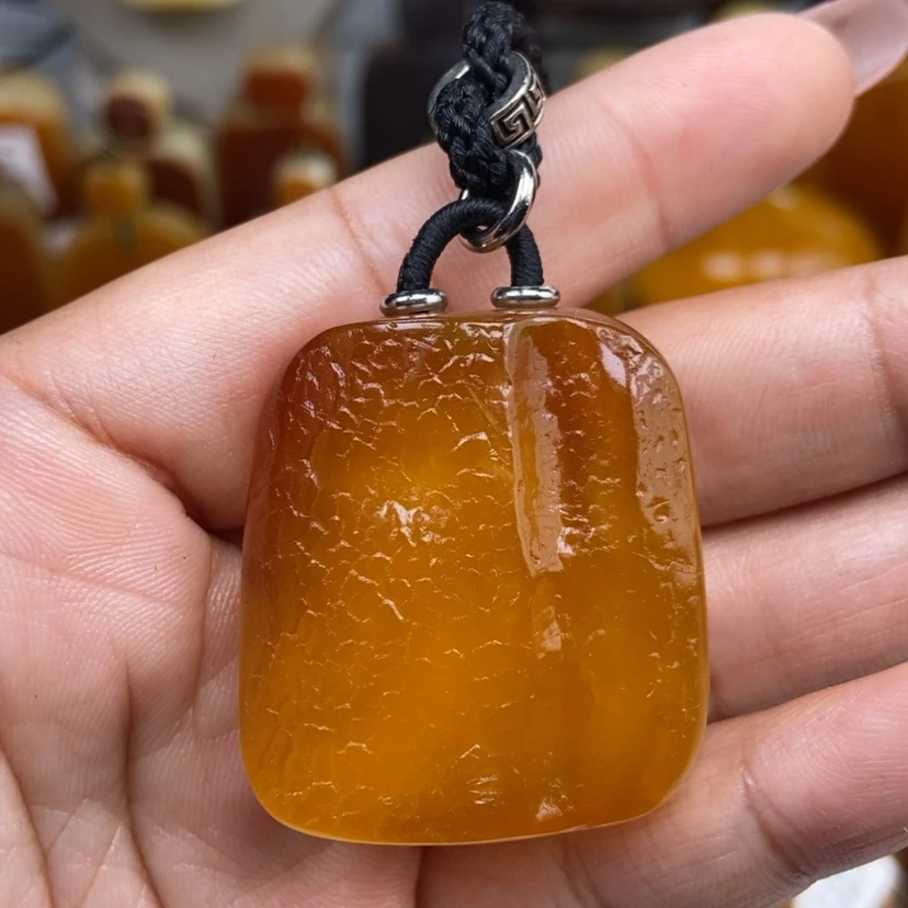 【闪购商品】琥珀颈饰未镶嵌