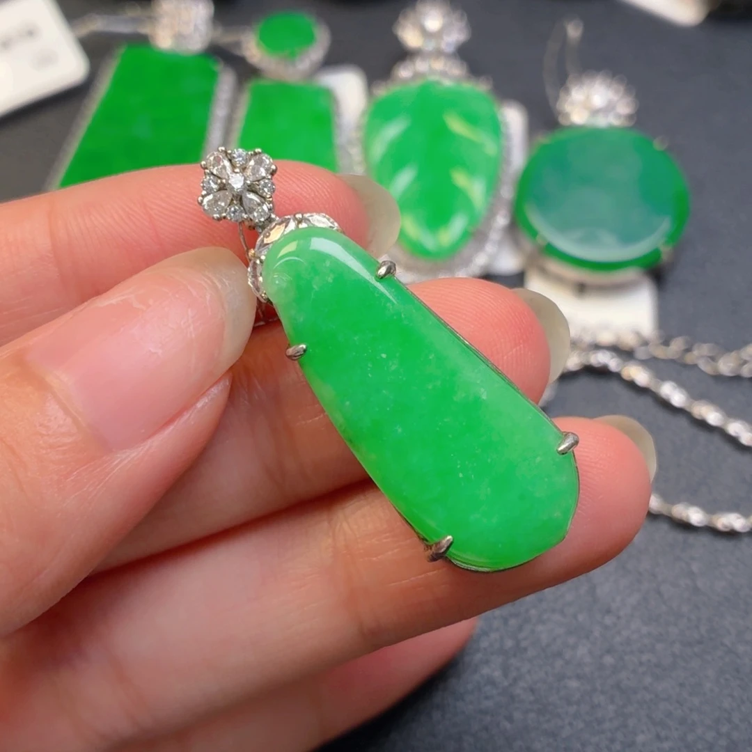 翡翠银S925镶嵌颈饰