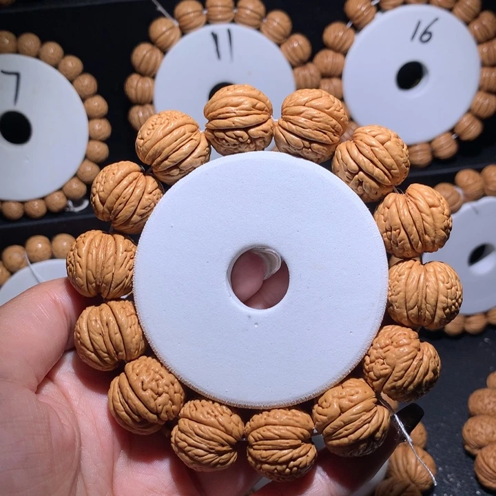 桃核手串野生肥脐大肌肉