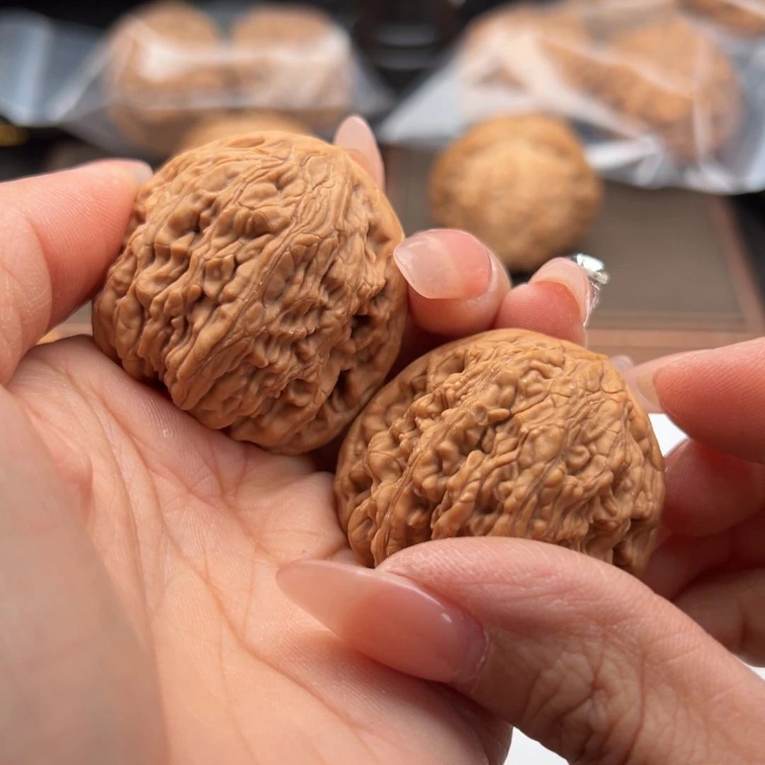 文玩核桃把件虎头王40