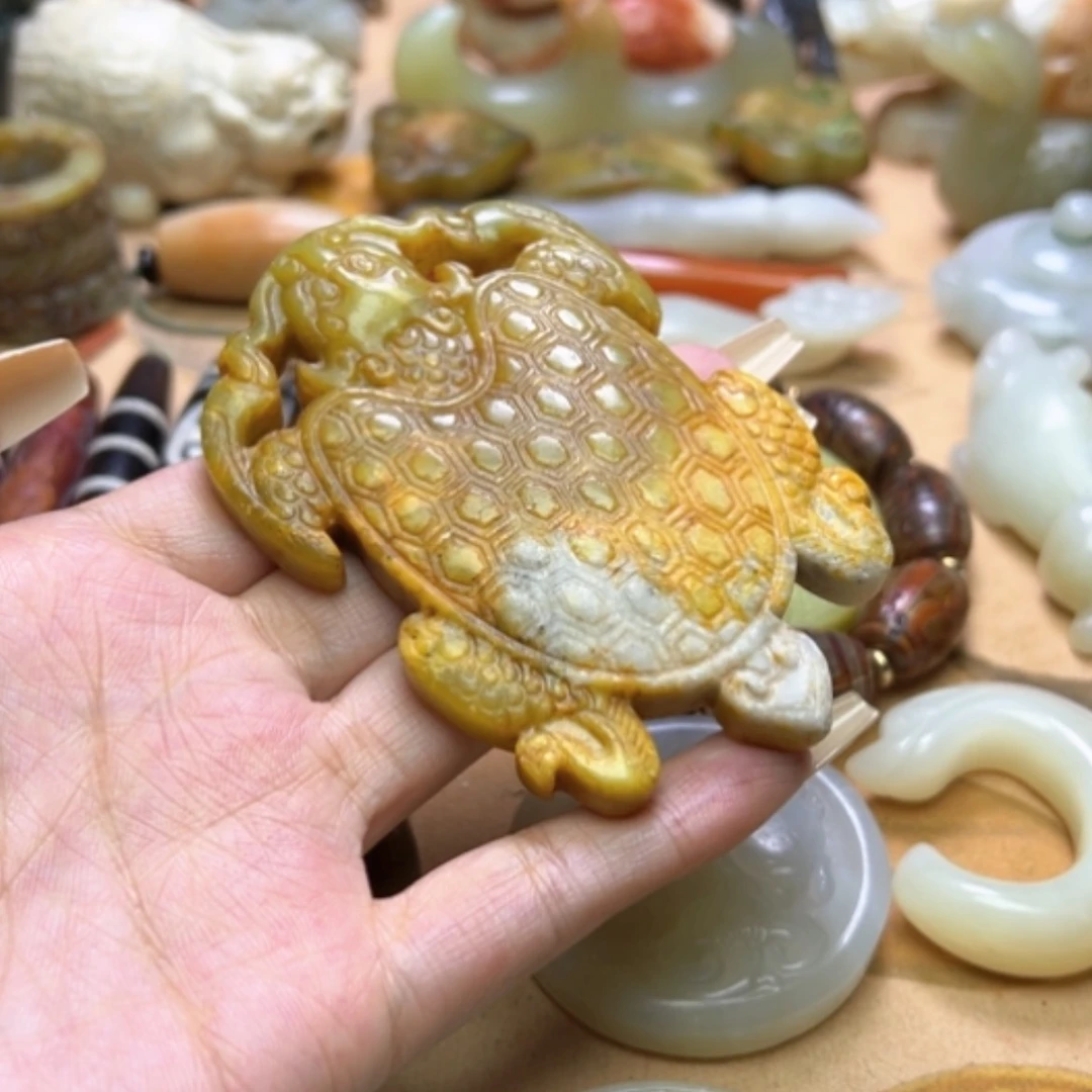 【闪购商品】蛇纹石玉颈饰未镶嵌