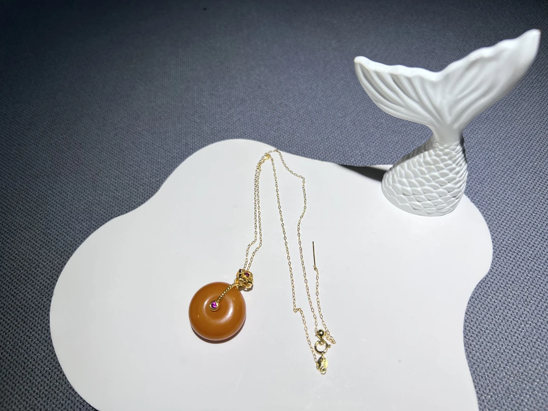 气质高端颈饰平安扣蜜蜡225