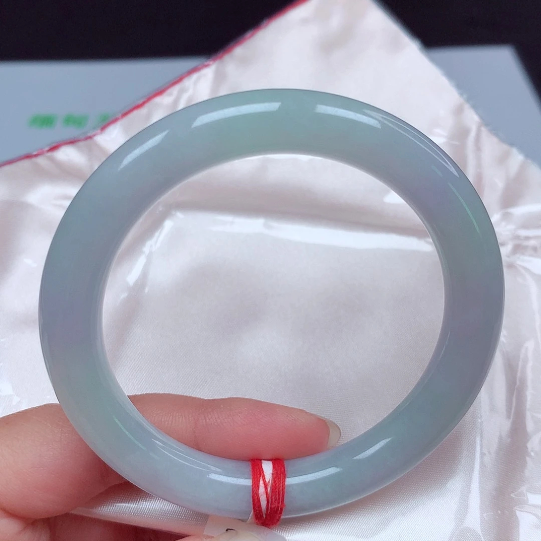 翡翠手镯（圆镯）未镶嵌