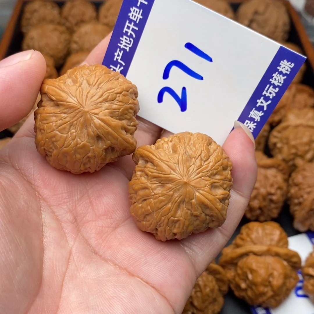 热****文玩核桃把件铁锤妹妹37
