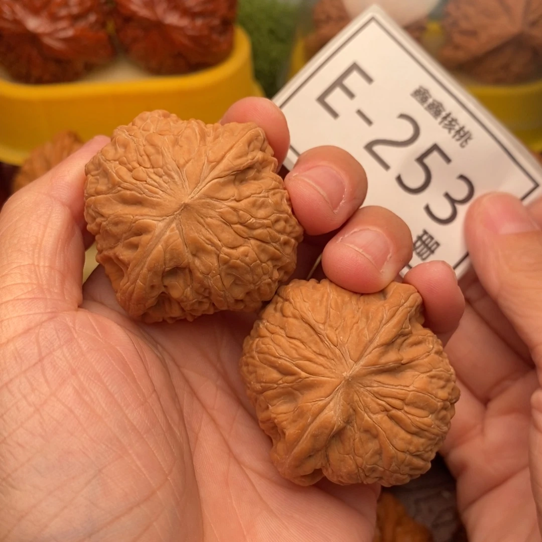 红***开文玩核桃把件铁锤42