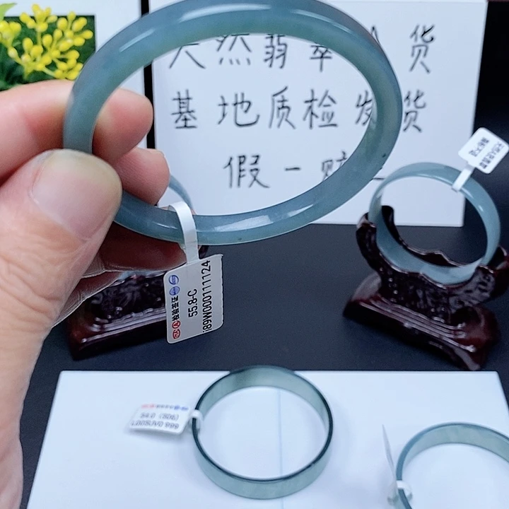 翡翠手镯未镶嵌宝****455尺寸不退换