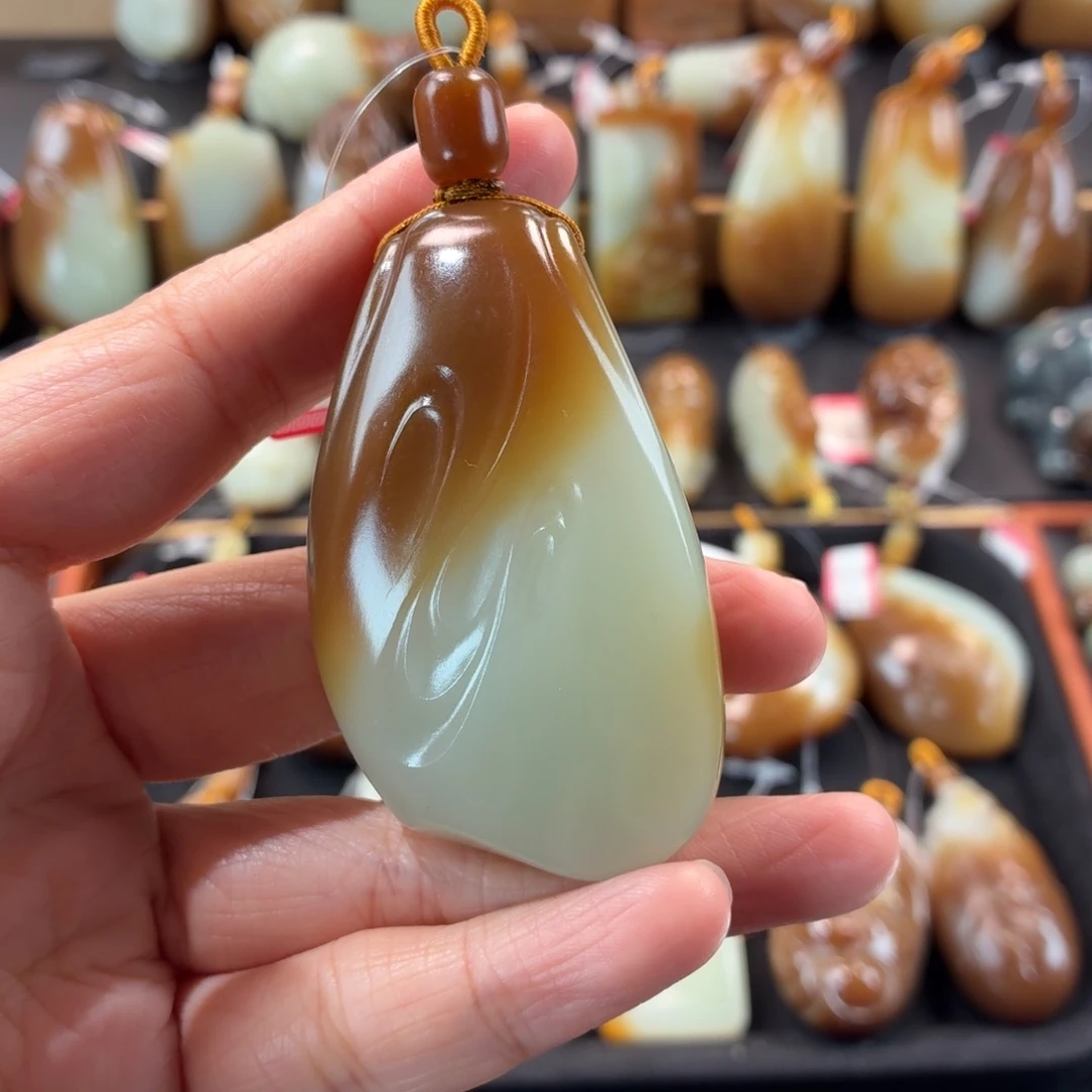 颈饰未镶嵌和田玉