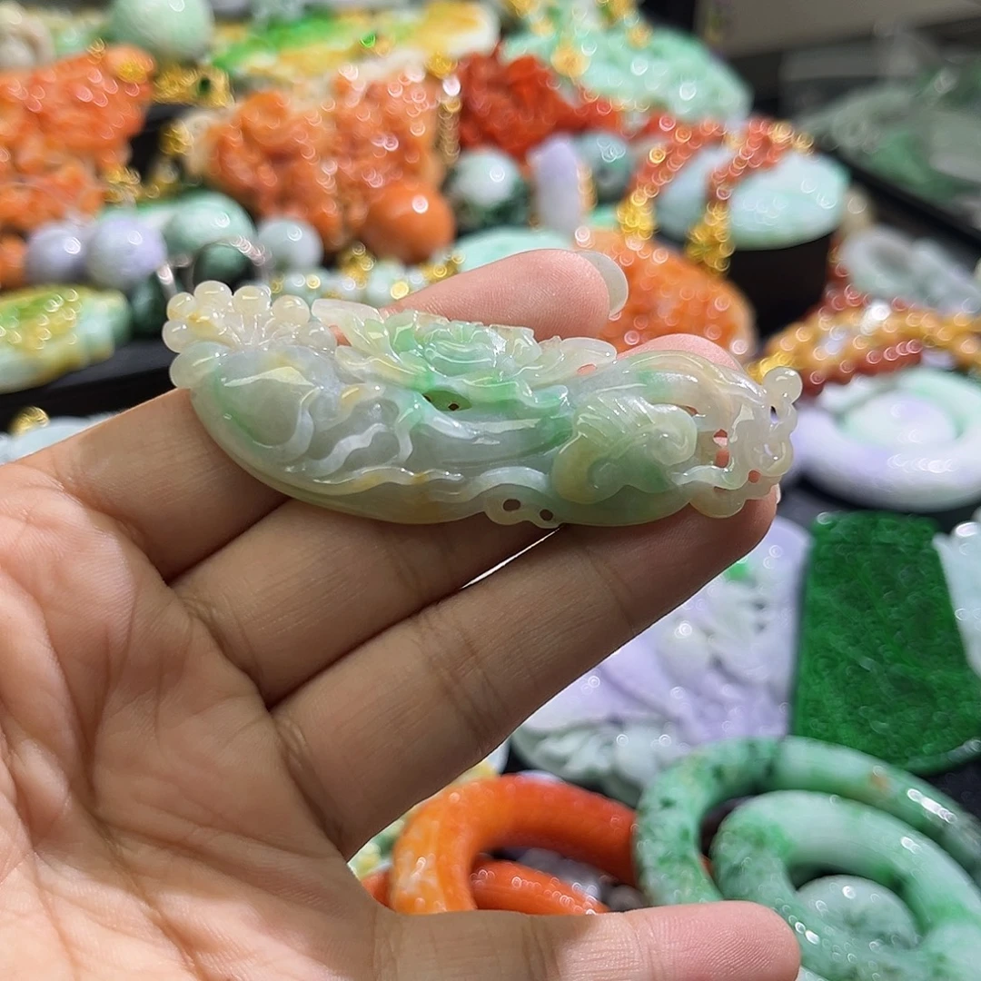 颈饰未镶嵌翡翠待编织