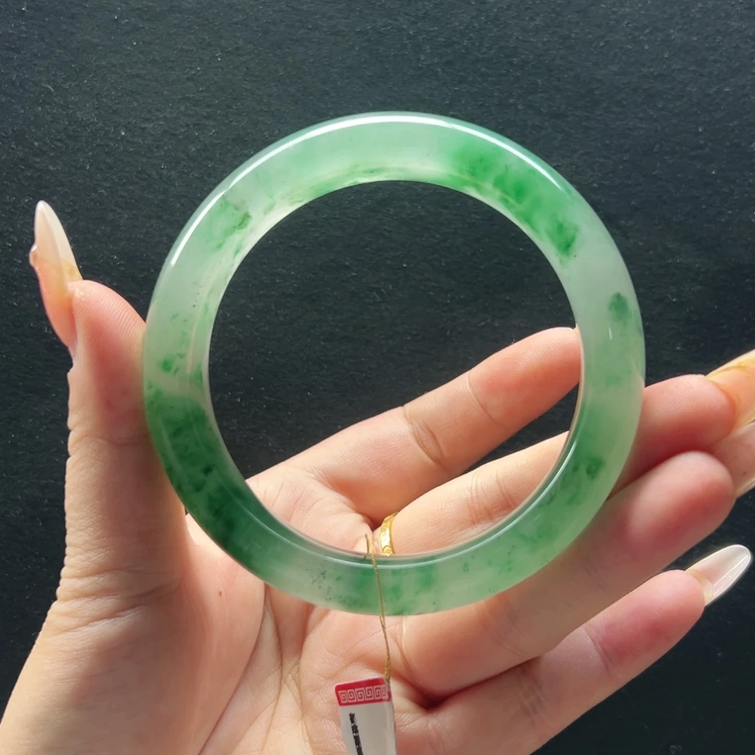 石英质玉手镯未镶嵌q**n手镯62