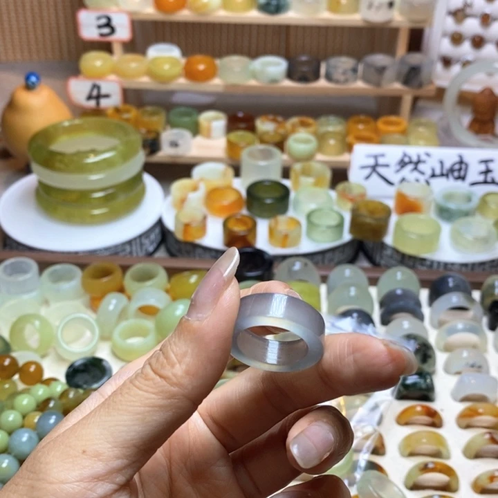 卟****未镶嵌蛇纹石玉戒指岫玉精品指环内径 18.3