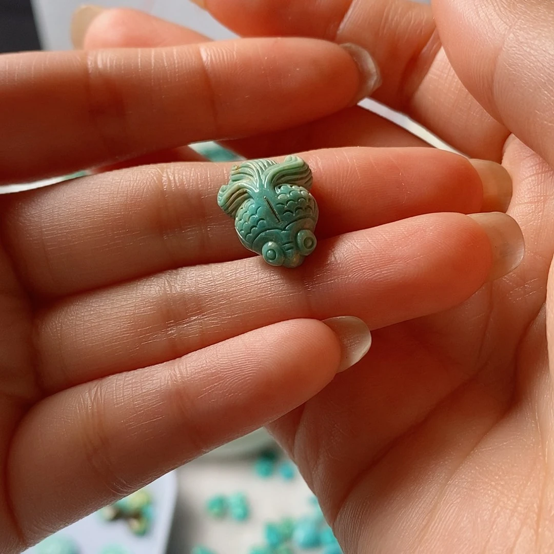 绿松石颈饰未镶嵌