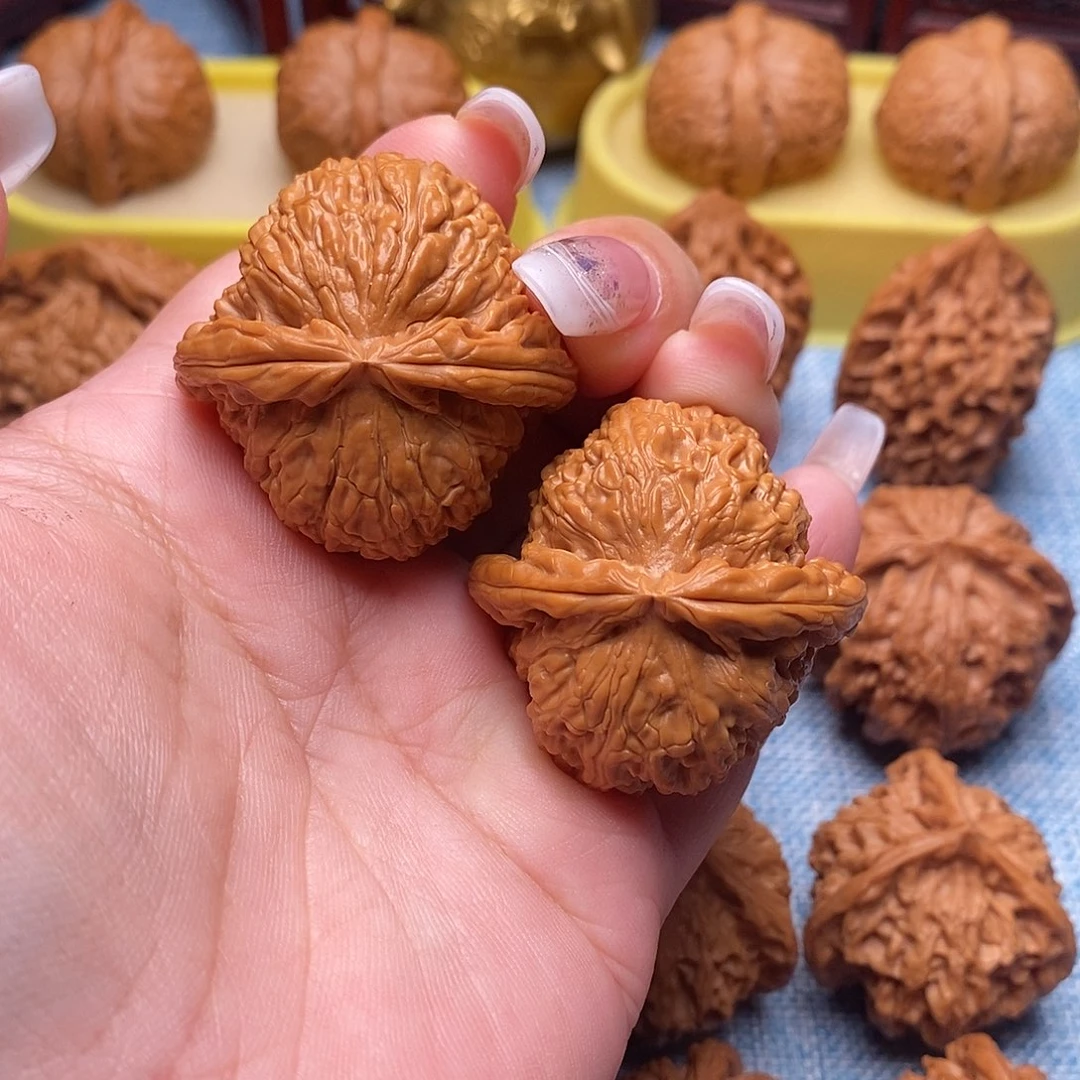 文玩核桃把件毕业白狮子39尺全品