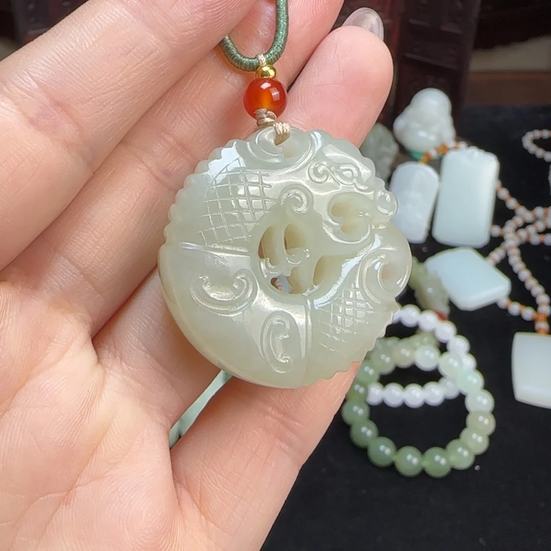 和田玉未镶嵌颈饰定制发货