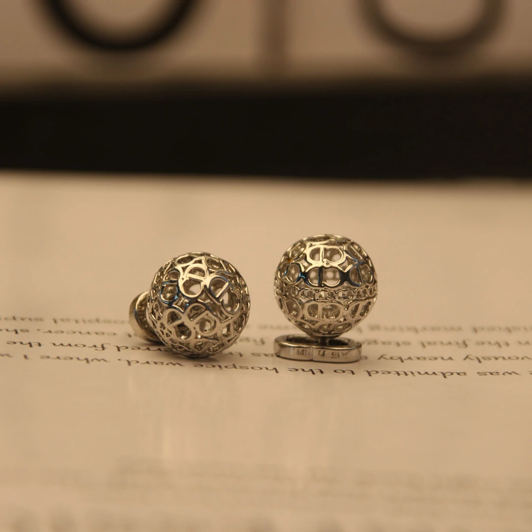 铜合金耳饰 462 百搭猪鼻子球球设计师款耳饰