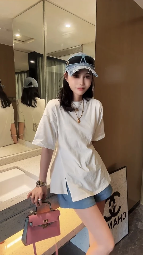 2025新款收腰简约时尚显瘦纯色百搭半高领气质短袖T恤上衣女