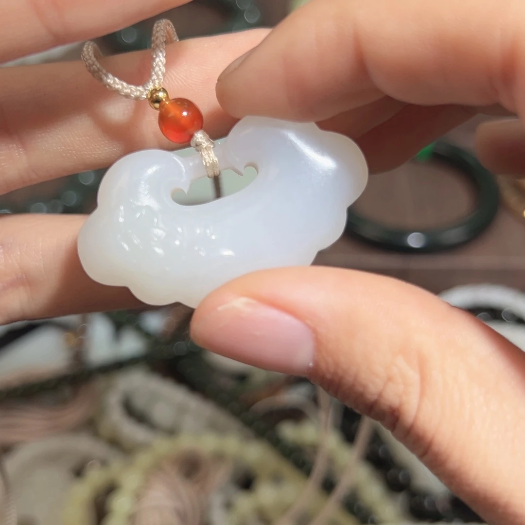 和田玉（糖玉）未镶嵌颈饰