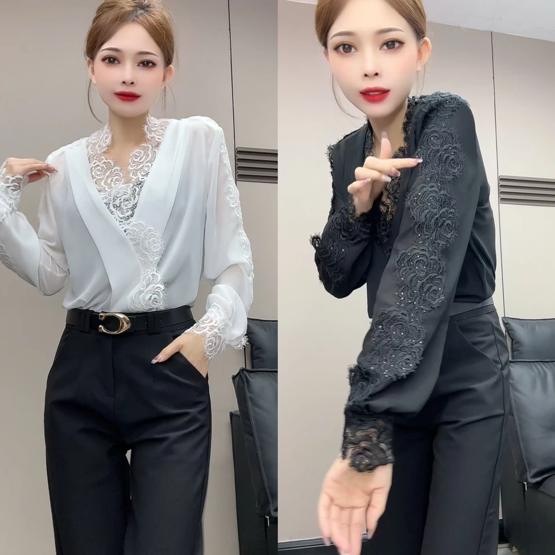 685#新款高级感纯欲蕾丝拼接V领女法式设计感宽松上衣小众打底衫