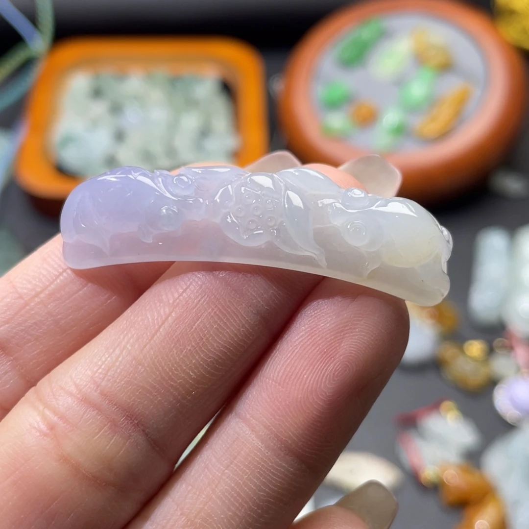 颈饰未镶嵌翡翠吊坠