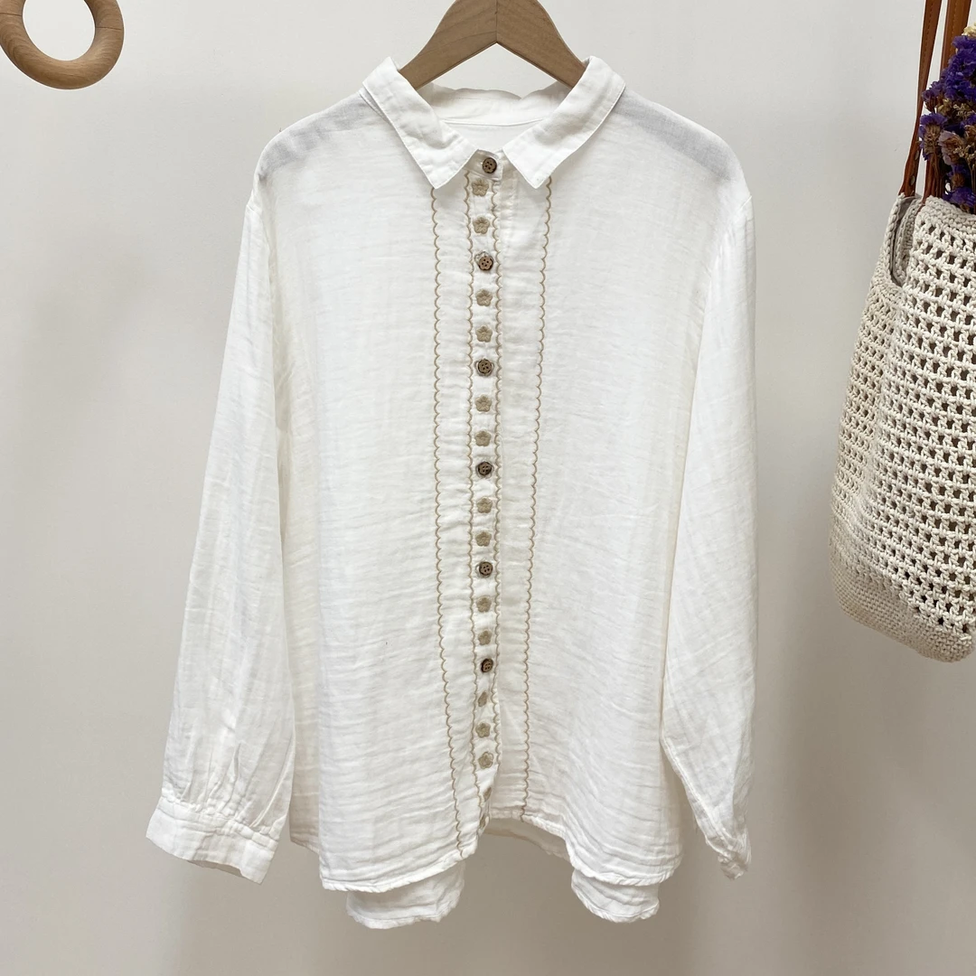 【花朵木扣波浪线刺绣棉纱衬衫】4605