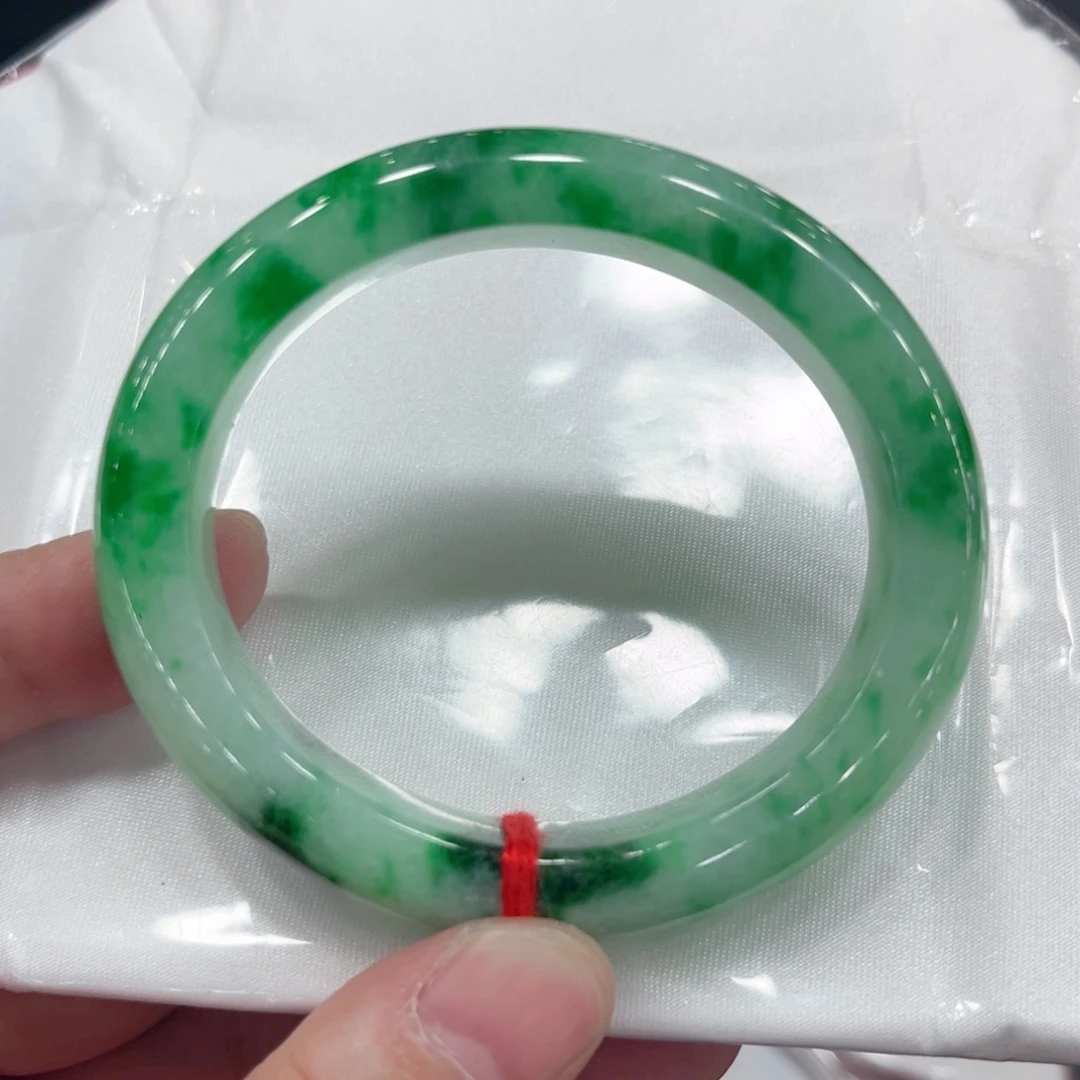 未镶嵌手镯翡翠53贵