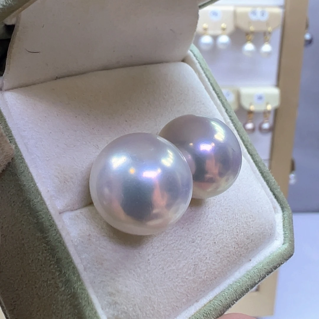 18K金镶嵌淡水珍珠耳饰