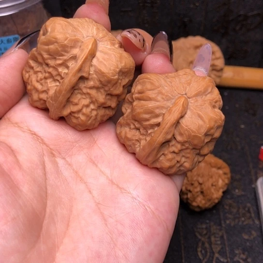 文玩核桃吊坠一帆风顺