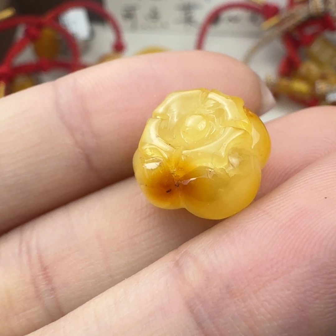 蜜蜡未镶嵌珠宝奇石微粉通孔 12.6×9mm