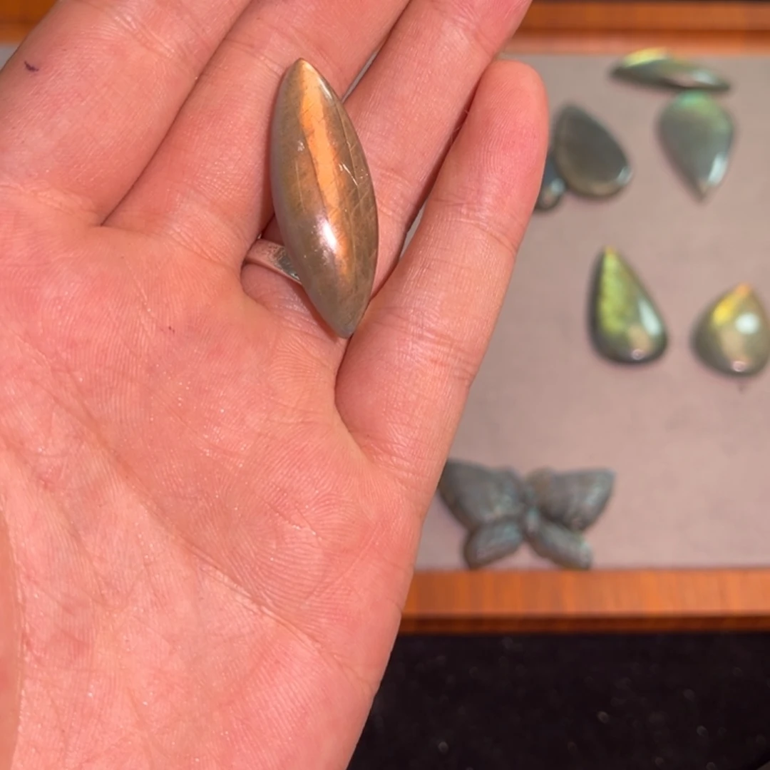 拉长石吊坠未镶嵌一****迷