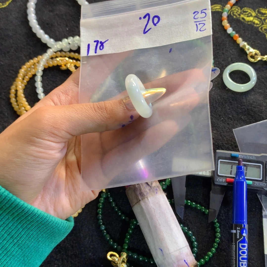 定制翡翠未镶嵌天然缅甸翡翠