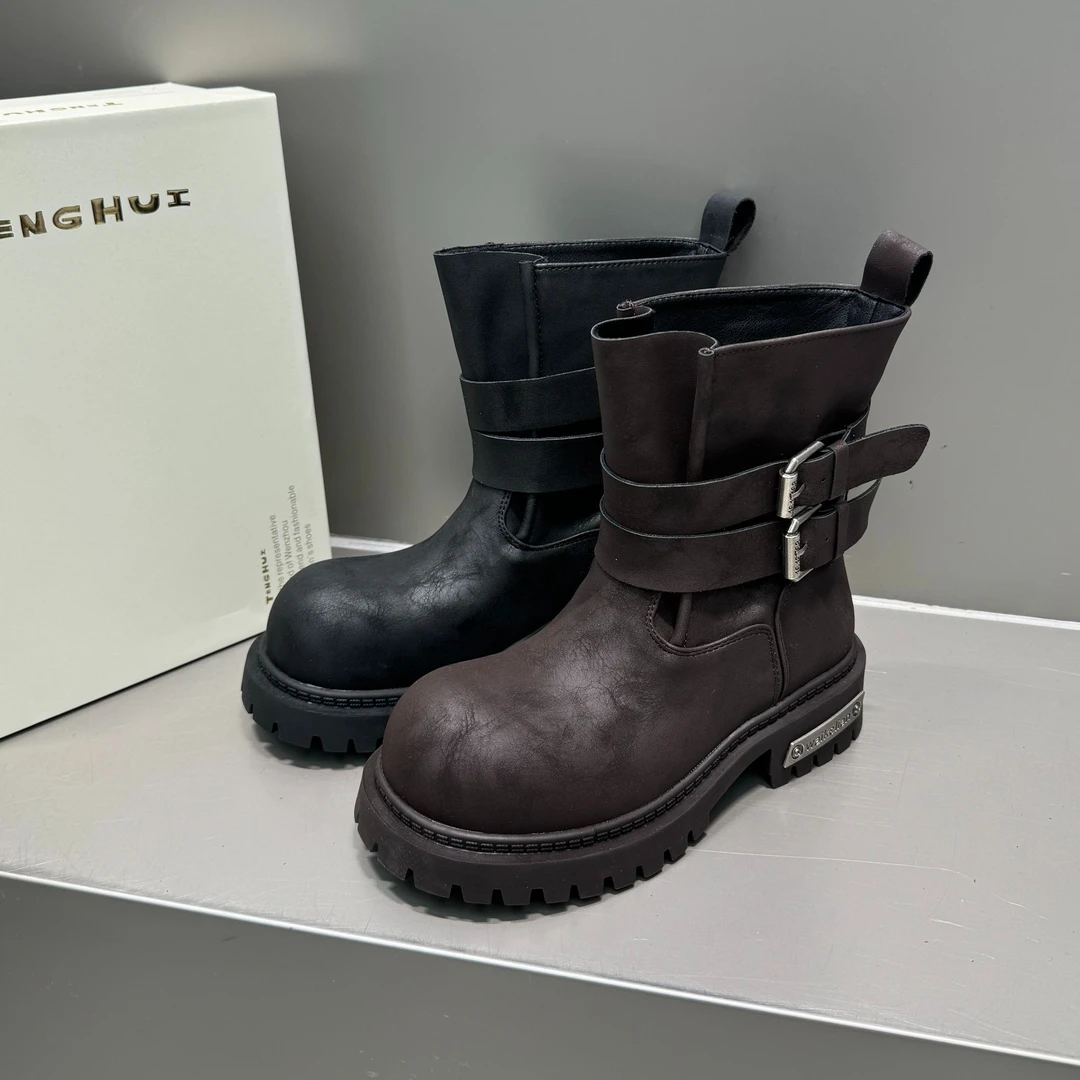 THE MIL麋鹿 冬季新款复古擦色皮带扣中筒短靴个性气质厚底增高靴