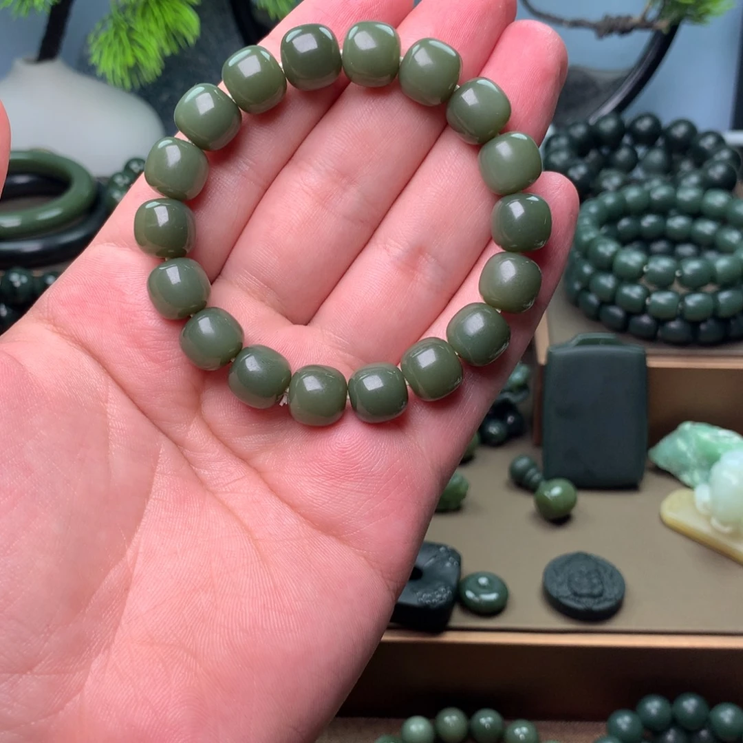 禾***l未镶嵌手链和田玉