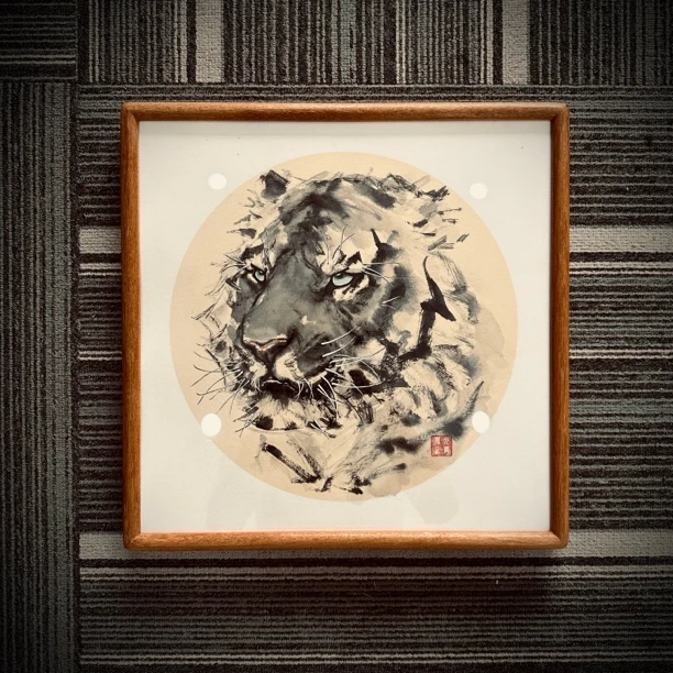 《镇川》写意虎头33*33带框手绘原稿国画
