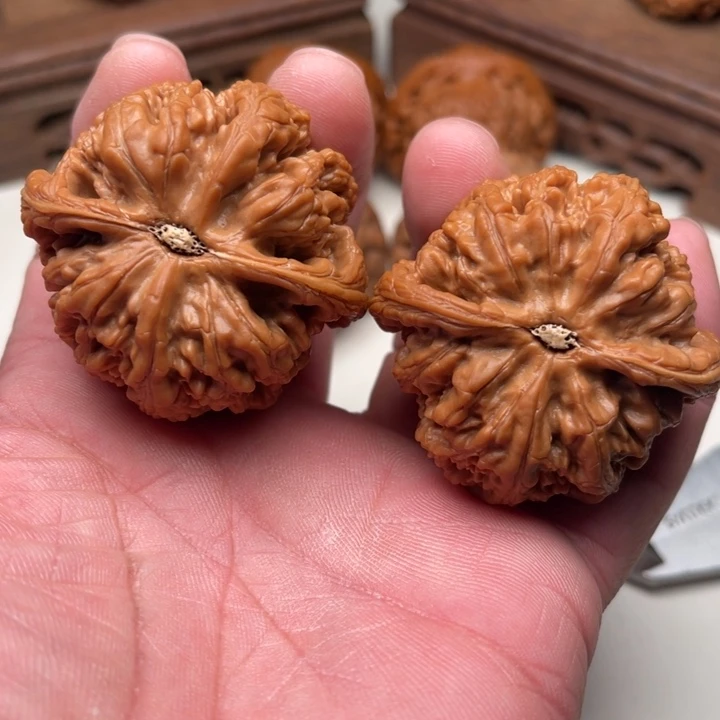 滁***）核桃大粗筋文玩核桃