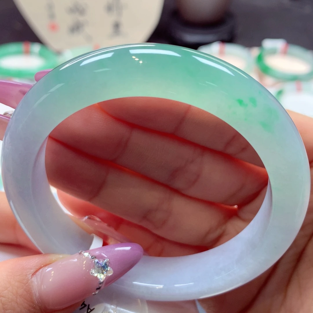 翡翠手镯未镶嵌泥鳅背30号66