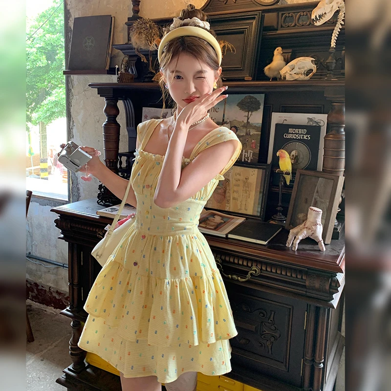 黄色多巴胺穿搭吊带甜美连衣裙子女夏季2025新款无袖夏日绝美短裙
