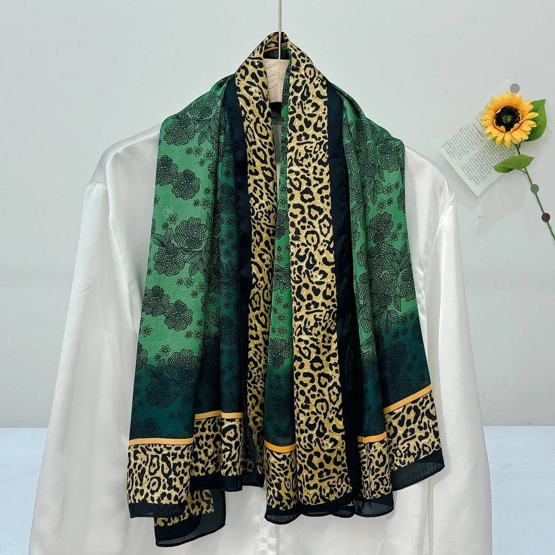 【豹纹墨绿】 香云缎 时尚高端印花长巾110*110