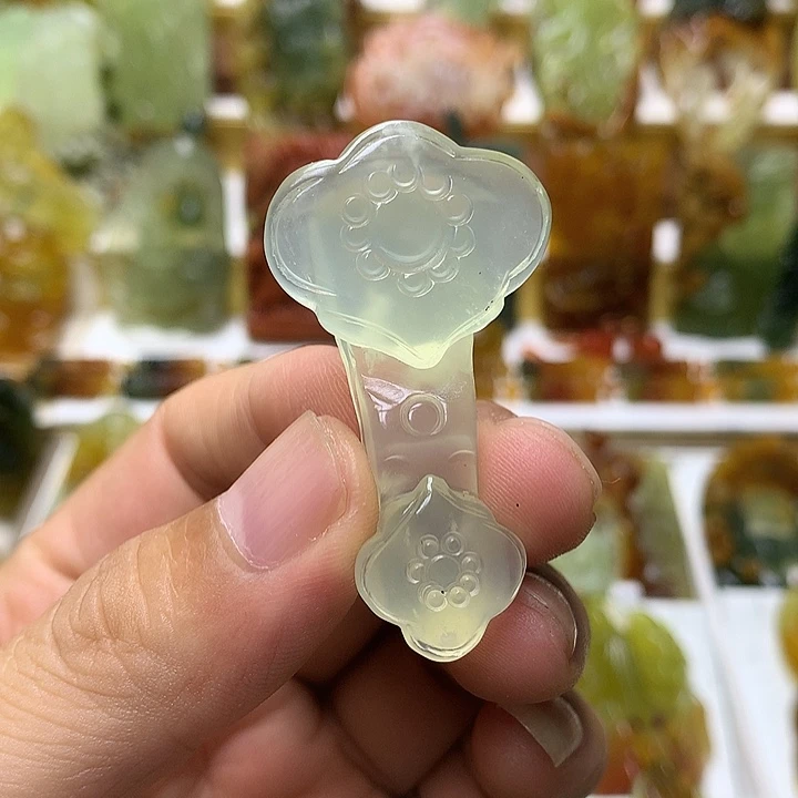 未镶嵌蛇纹石玉珠宝半成品