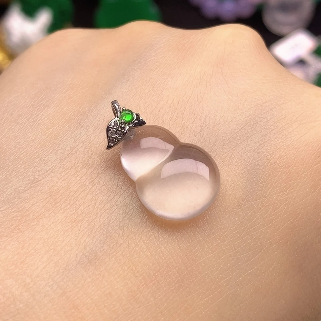 石英质玉未镶嵌颈饰