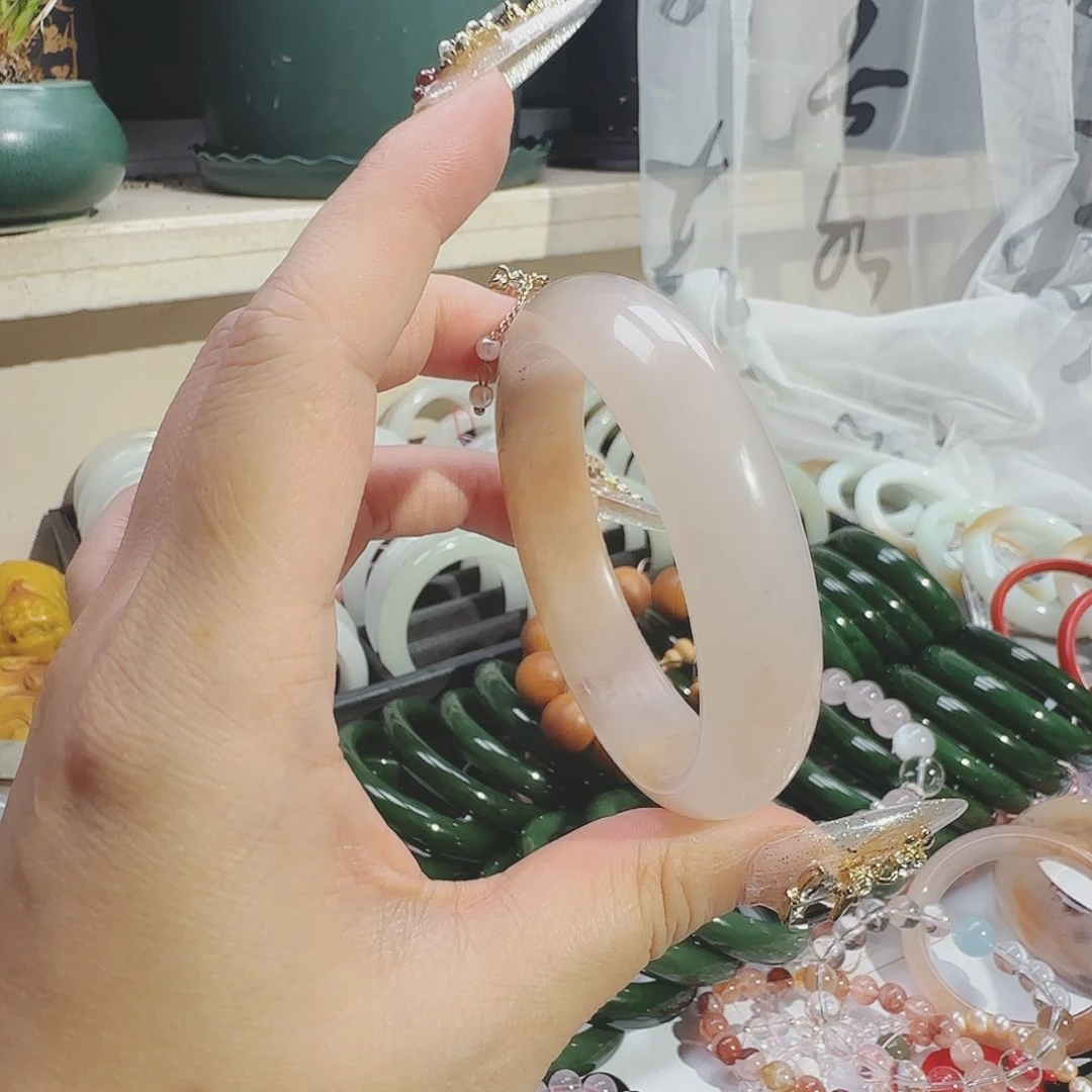 石英质玉（金丝玉）手镯未镶嵌
