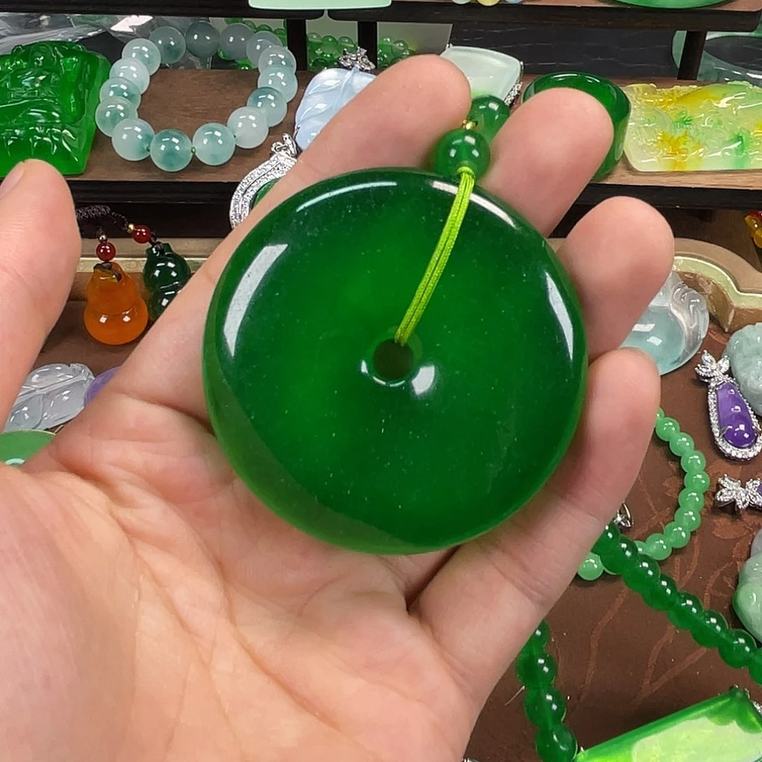 鹏***哥翡翠未镶嵌颈饰吊坠