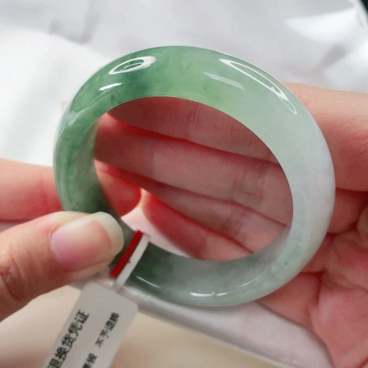 翡翠未镶嵌手镯55.5圈x444贵妃