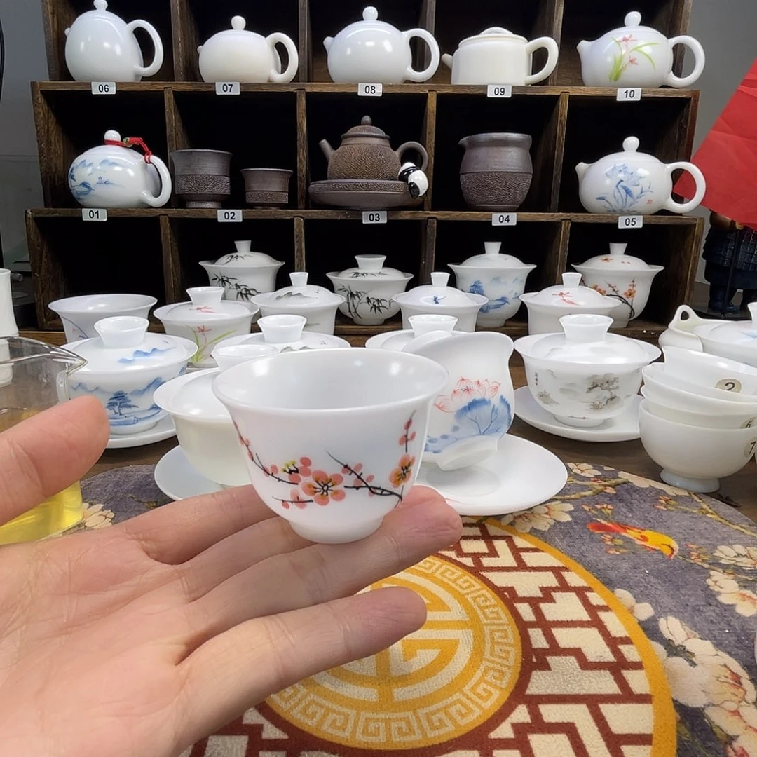 佳****鹏雪花白高冰手绘梅花反口杯