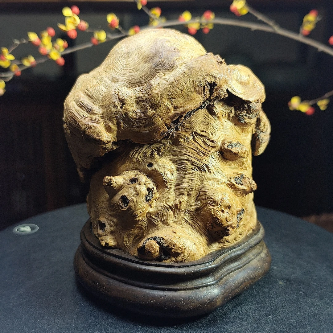 荔枝木榴香座手工  宽度9.5cm，高度11.5cm