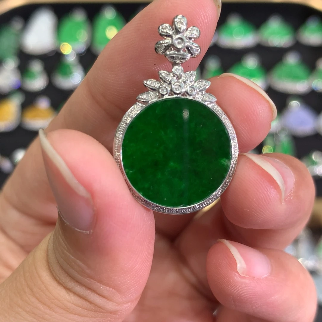 翡翠18K金镶嵌吊坠(不含链)吊坠